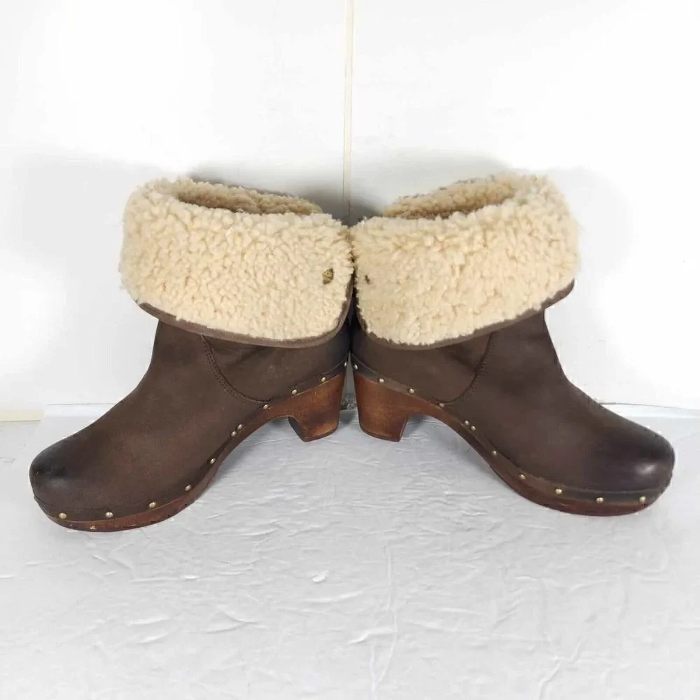 UGG Women's Lynnea US 7 Fold Over Leather Brown Shearling Cuff Clog Boot